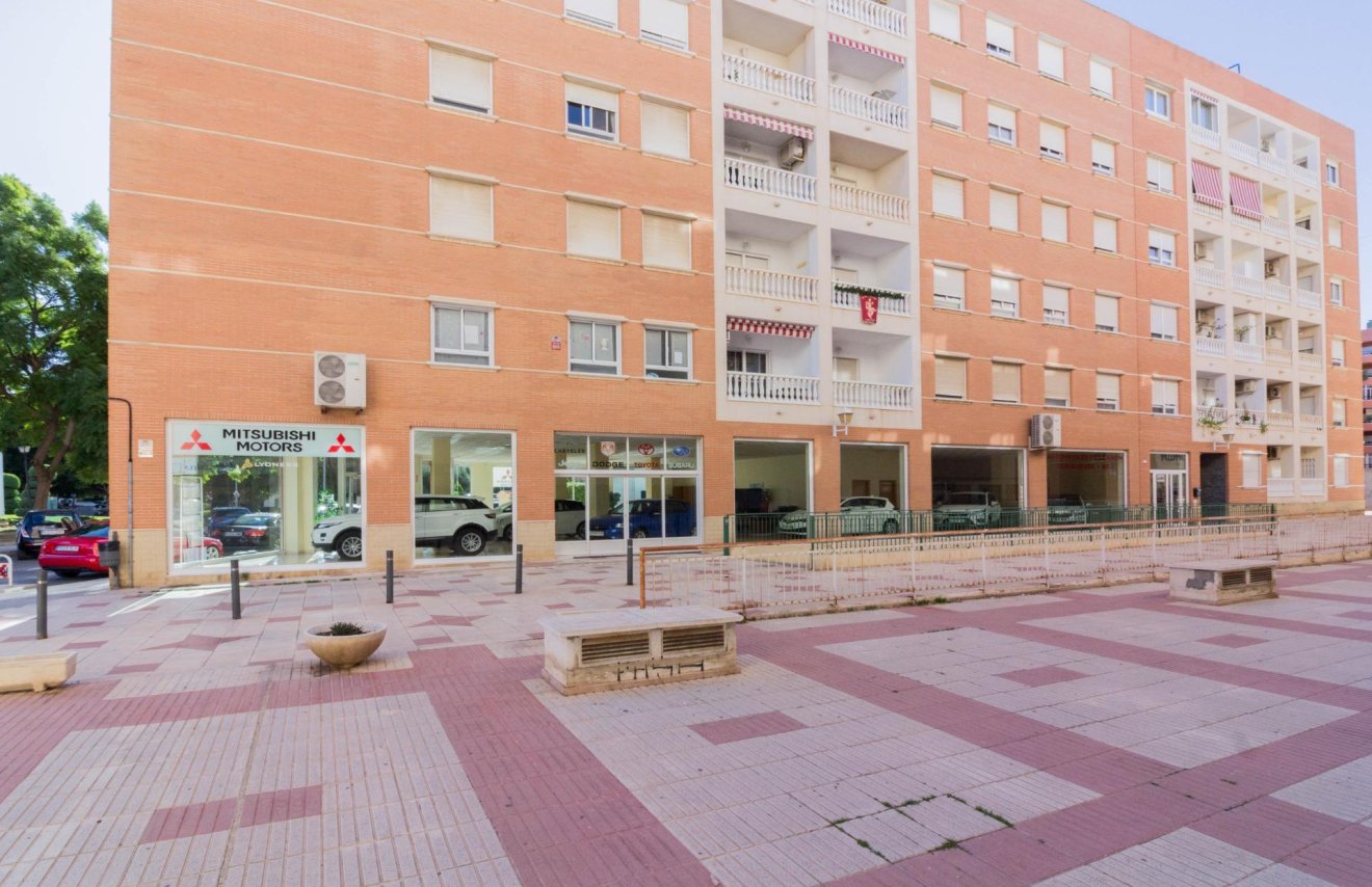 Reventa - Local comercial - Orihuela - Zona Centro