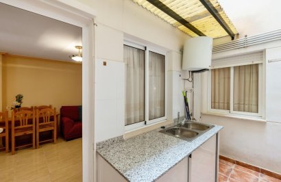 Resale - Apartamento - Torrevieja - Estacion de autobuses