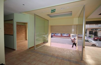 Reventa - Local comercial - Torrevieja - Playa del Cura