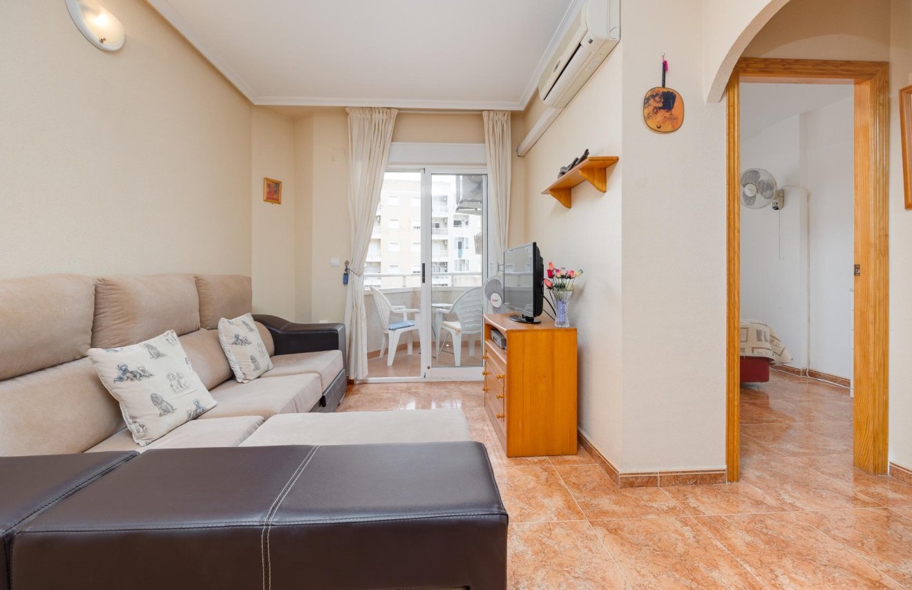 Resale - Apartamento - Torrevieja - Playa de los Locos