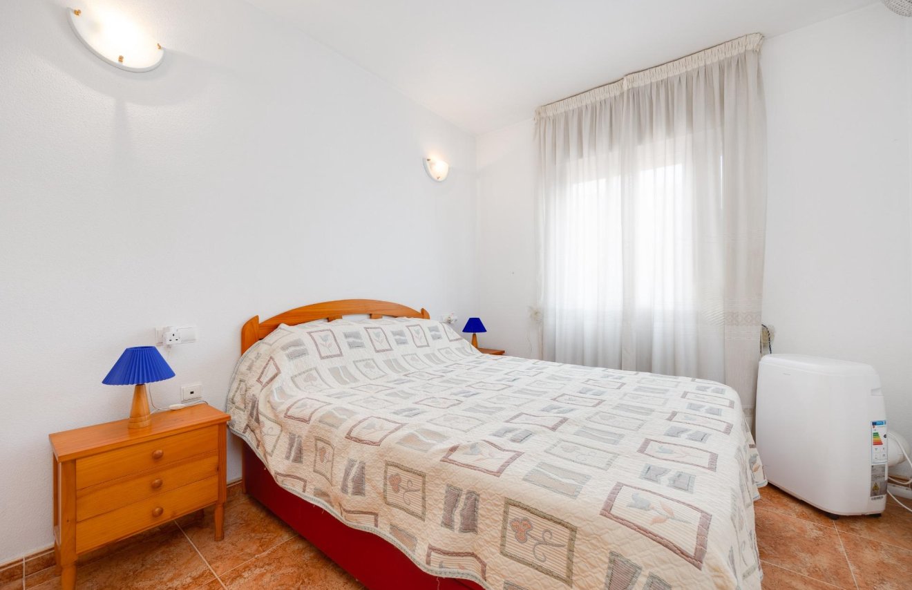 Resale - Apartamento - Torrevieja - Playa de los Locos