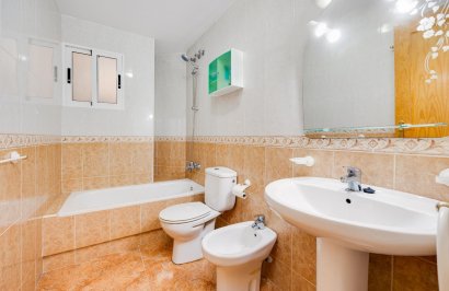 Resale - Apartamento - Torrevieja - Playa de los Locos