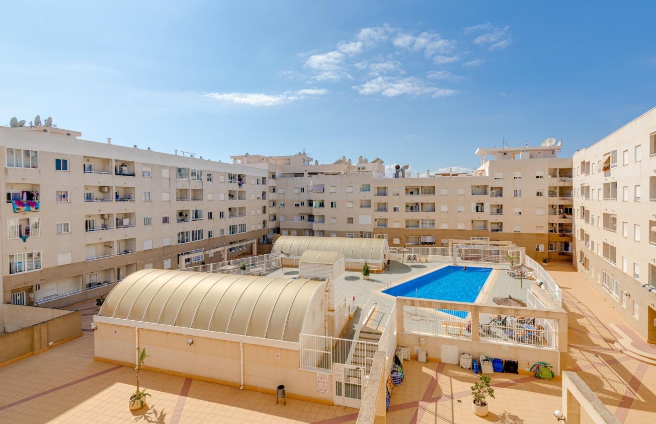 Resale - Apartamento - Torrevieja - Playa de los Locos