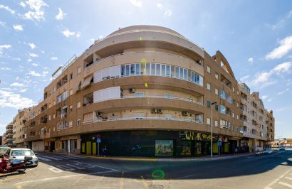 Resale - Apartamento - Torrevieja - Playa de los Locos