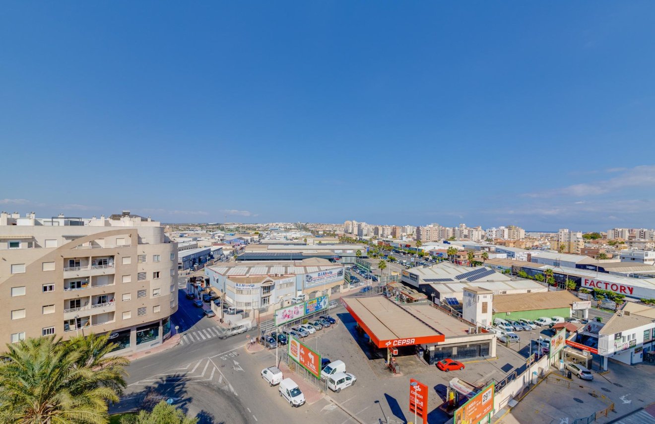 Resale - Apartamento - Torrevieja - Playa de los Locos