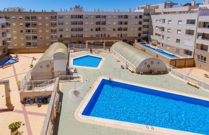 Resale - Apartamento - Torrevieja - Playa de los Locos