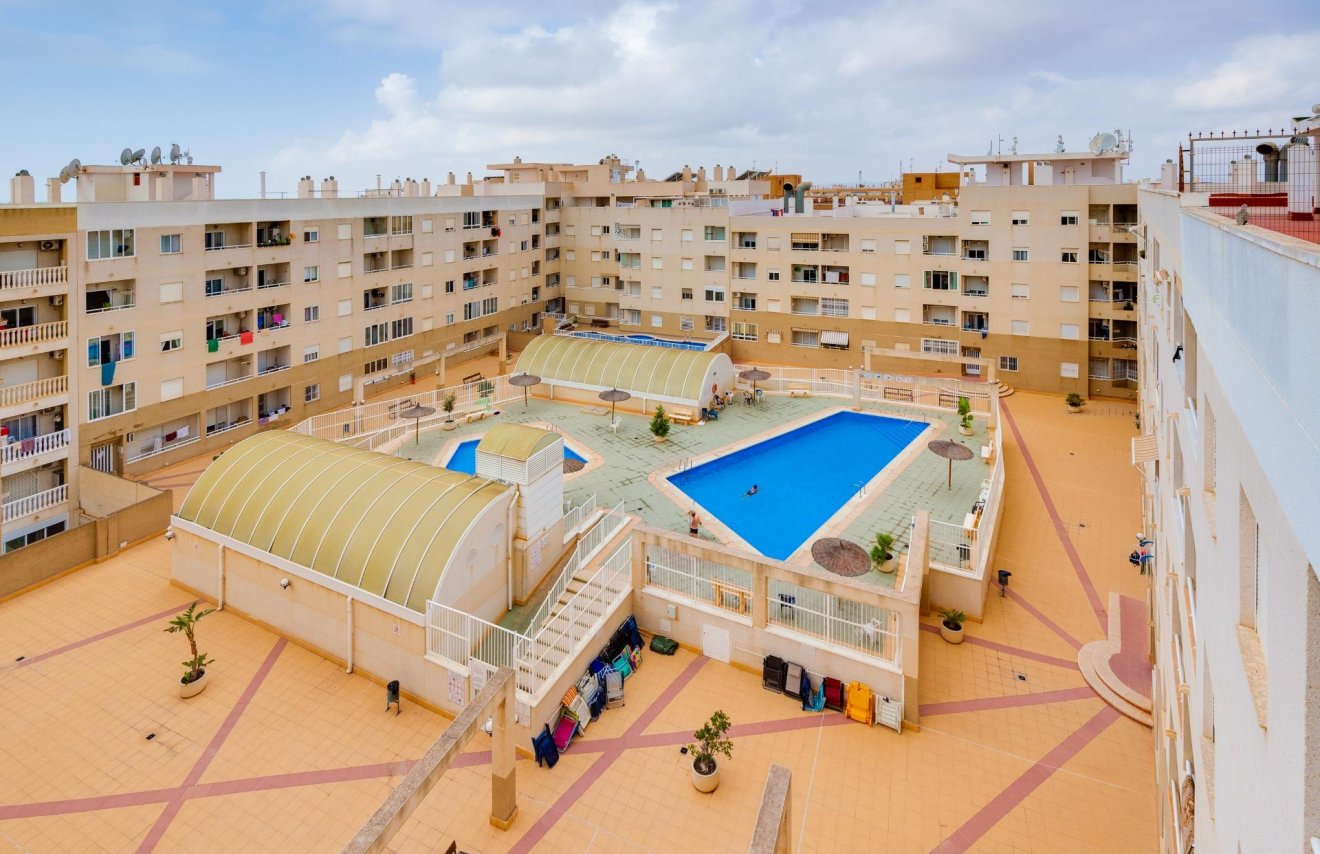 Resale - Apartamento - Torrevieja - Playa de los Locos