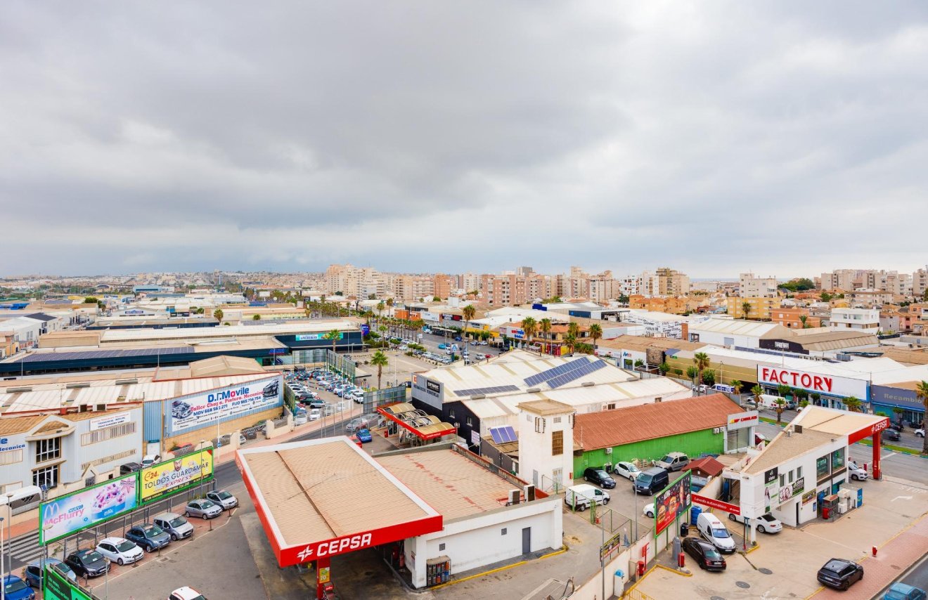 Resale - Apartamento - Torrevieja - Playa de los Locos