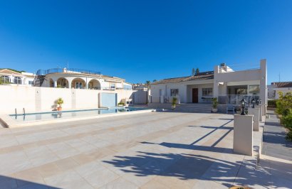 Resale - Chalet - Torrevieja - El chaparral