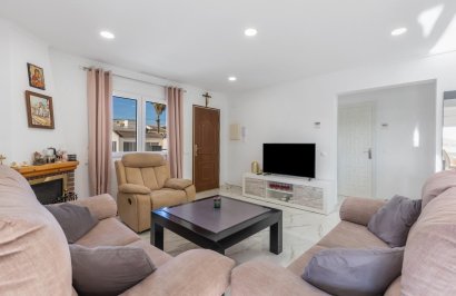 Resale - Chalet - Torrevieja - El chaparral