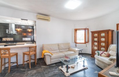 Resale - Chalet - Orihuela Costa - La Florida