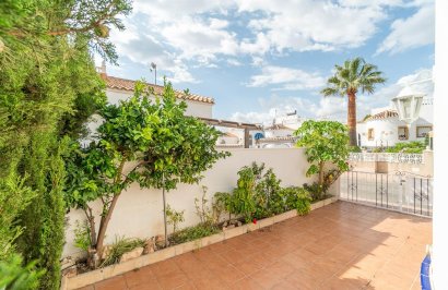 Resale - Chalet - Orihuela Costa - La Florida