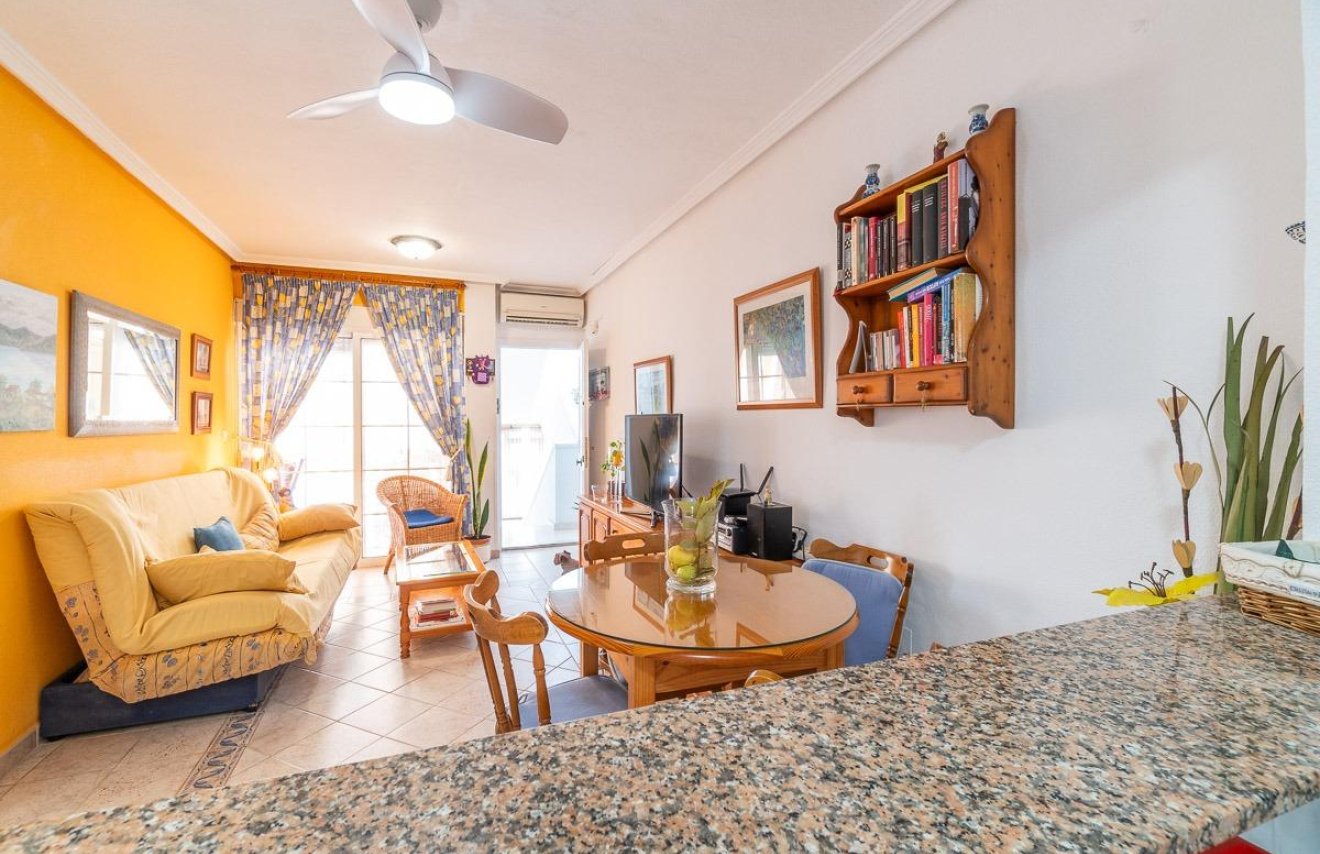 Resale - Apartamento - Orihuela Costa - La Zenia