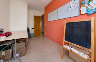 Resale - Apartamento - Torrevieja - Centro