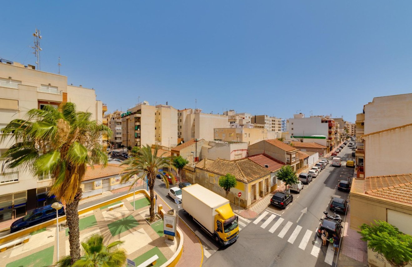 Resale - Apartamento - Torrevieja - Centro