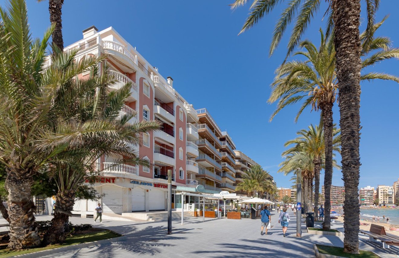 Resale - Apartamento - Torrevieja - Playa del Cura