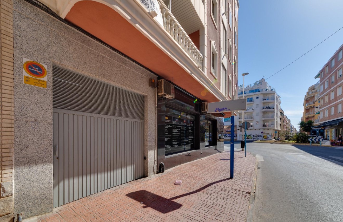 Resale - Apartamento - Torrevieja - Playa del Cura