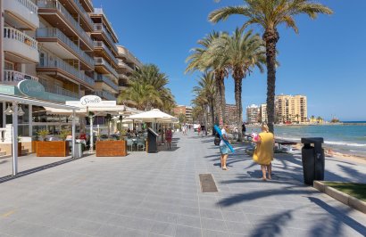 Resale - Apartamento - Torrevieja - Playa del Cura