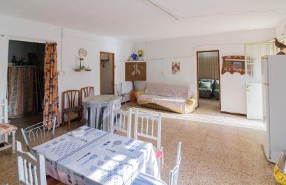 Resale - Casa con terreno - Orihuela - Desamparados-Hurchillo-Torremendo