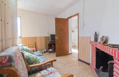 Resale - Casa con terreno - Orihuela - Desamparados-Hurchillo-Torremendo