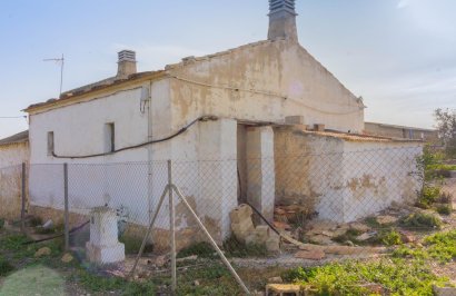 Resale - Casa con terreno - Orihuela - Desamparados-Hurchillo-Torremendo