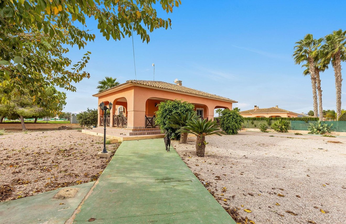 Resale - Villa - Dolores - Vereda del pozo