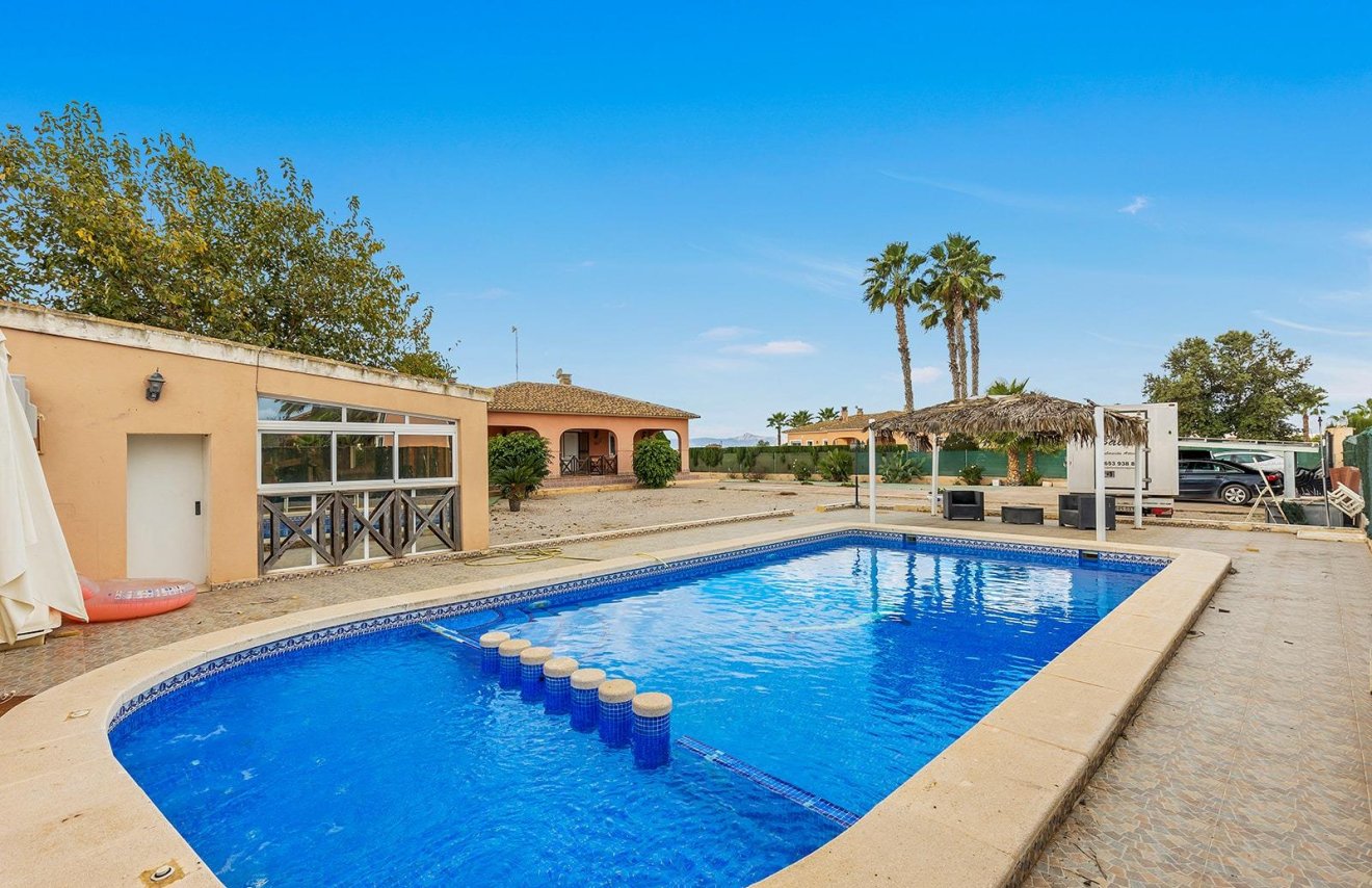 Resale - Villa - Dolores - Vereda del pozo