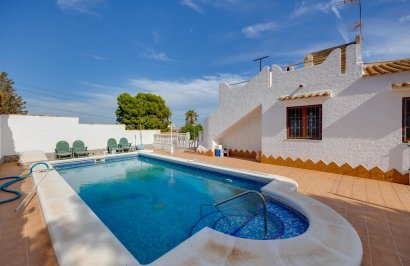 Resale - Chalet - Torrevieja - Los balcones