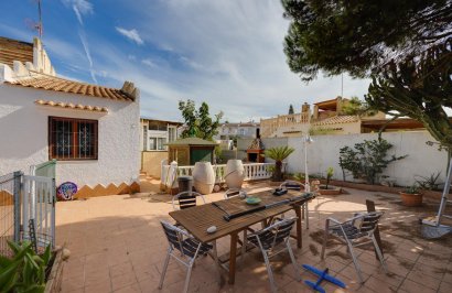 Resale - Chalet - Torrevieja - Los balcones