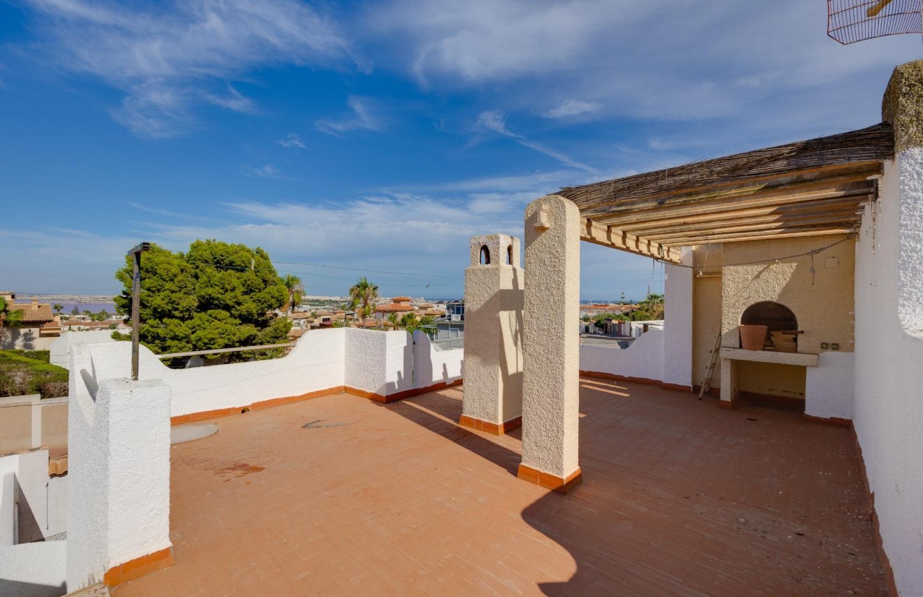 Resale - Chalet - Torrevieja - Los balcones