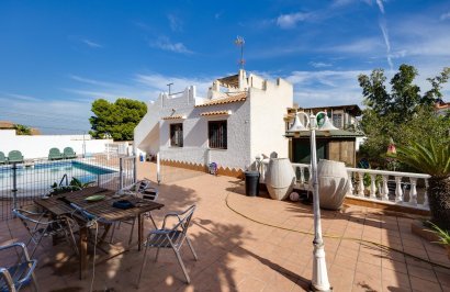 Resale - Chalet - Torrevieja - Los balcones