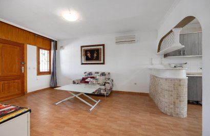 Resale - Chalet - Torrevieja - Los balcones