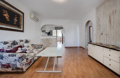 Resale - Chalet - Torrevieja - Los balcones