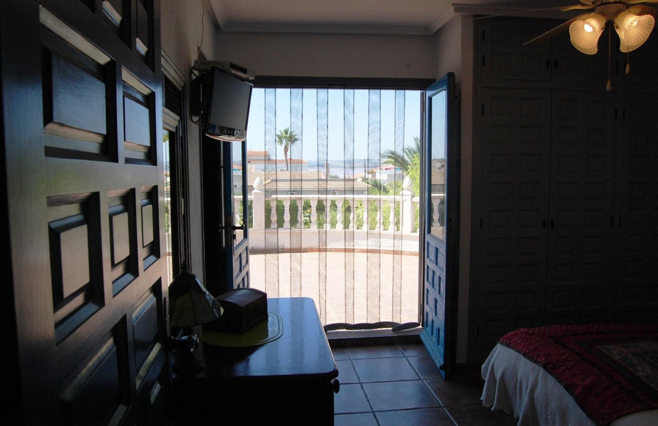 Reventa - Chalet - Torrevieja - San luis