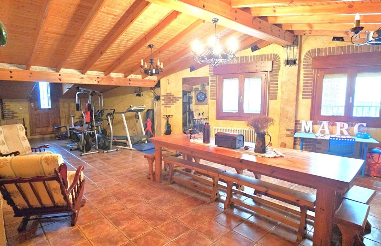 Revente - Chalet - Pinoso - CENTRO