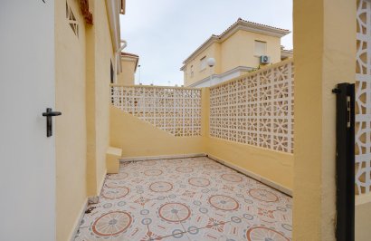 Resale - Bungalow Planta Alta - Torrevieja - Aguas nuevas 2