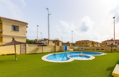 Resale - Bungalow Planta Alta - Torrevieja - Aguas nuevas 2