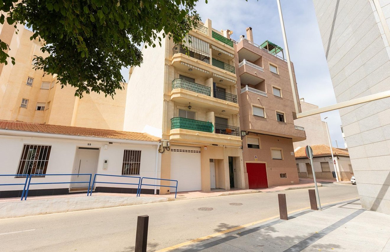 Resale - Apartamento - Torrevieja - La Mata