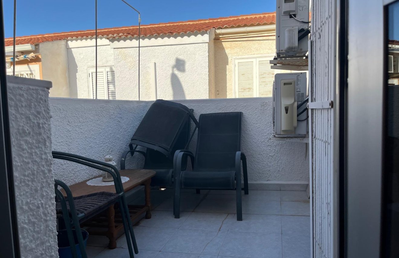 Resale - Casa Tipo Dúplex - Torrevieja - Playa de los Naufragos