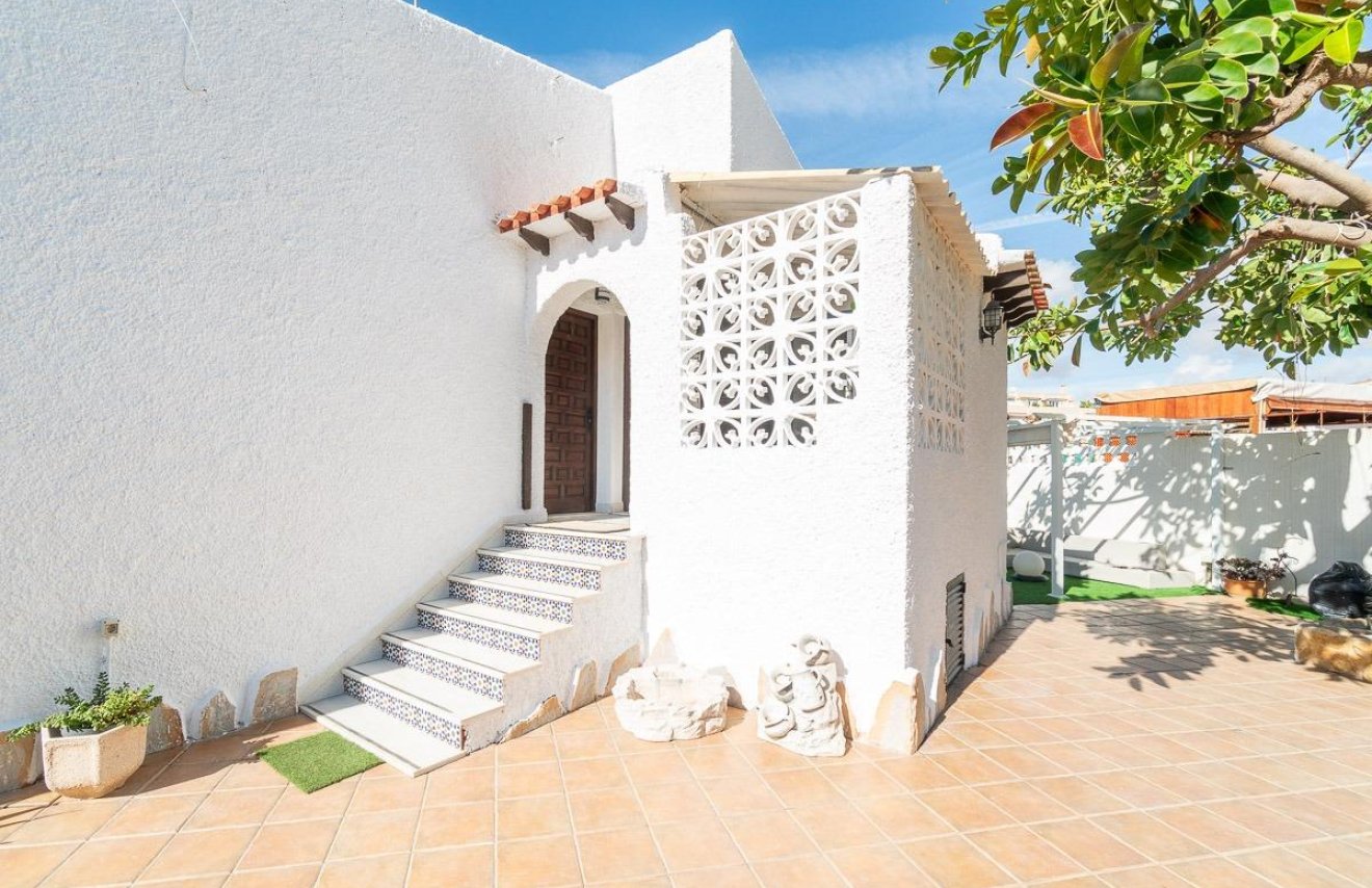 Revente - Chalet - Orihuela Costa - Punta Prima