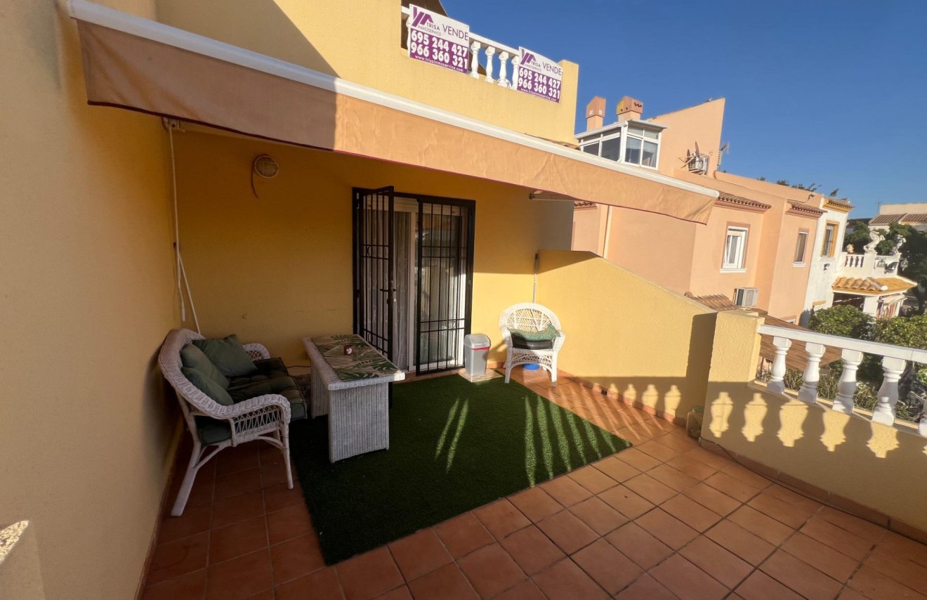 Revente - Chalet - Torrevieja - Aguas Nuevas