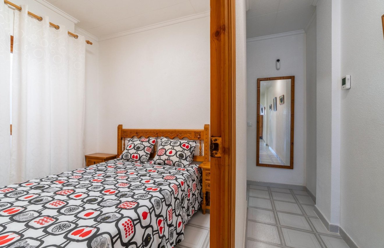 Resale - Apartamento - Torrevieja - Playa del Cura