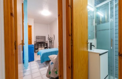 Resale - Apartamento - Torrevieja - Playa del Cura