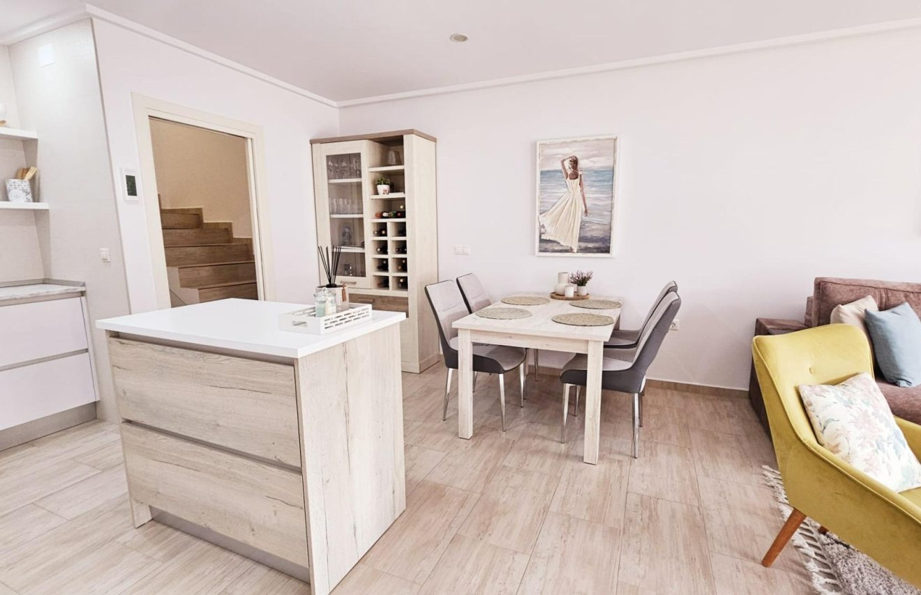 Revente - Casa Tipo Dúplex - Torrevieja - La siesta