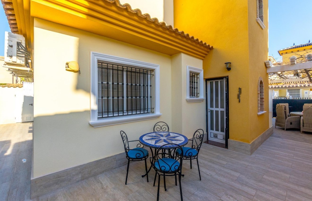 Revente - Villa - Orihuela - Urbanización Perla del Mar