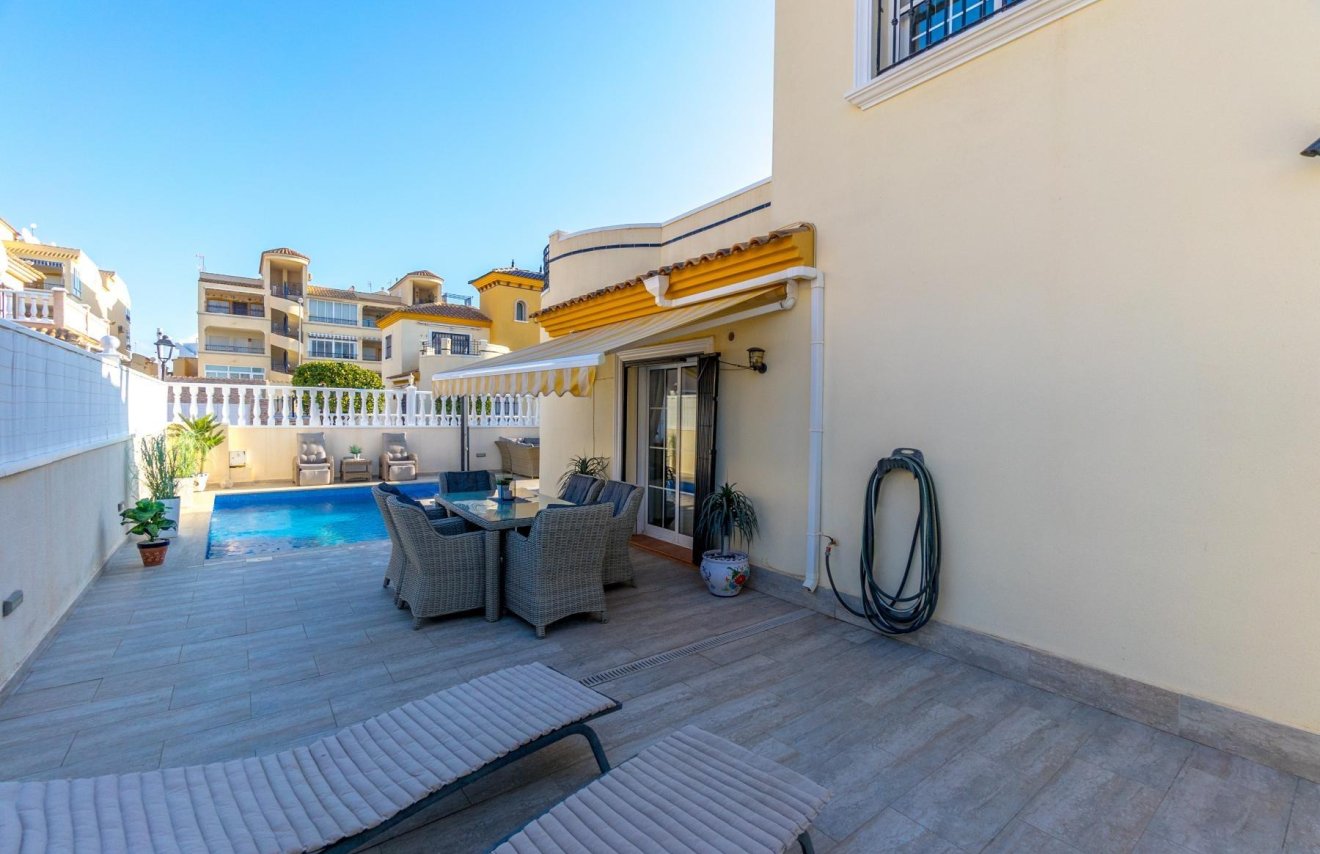 Reventa - Villa - Orihuela - Urbanización Perla del Mar