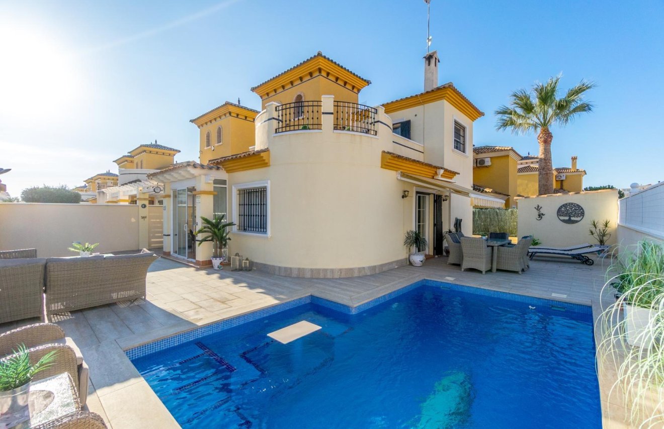 Revente - Villa - Orihuela - Urbanización Perla del Mar