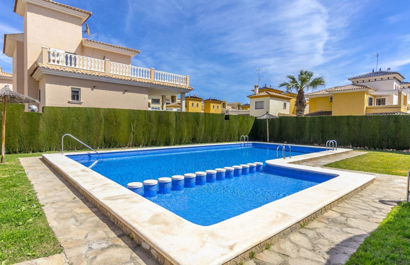 Revente - Villa - Orihuela - Urbanización Perla del Mar