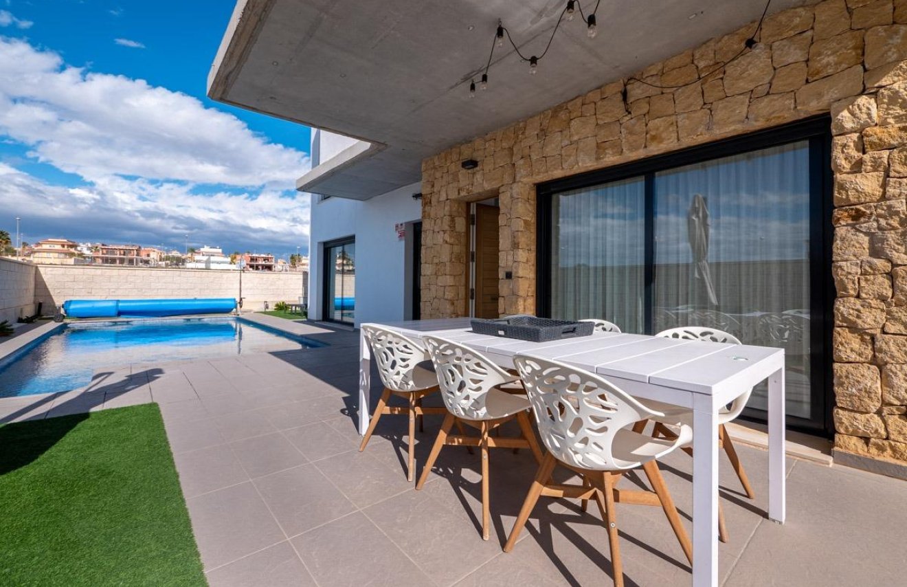 Reventa - Villa de Lujo - Ciudad quesada - Costa blanca sur