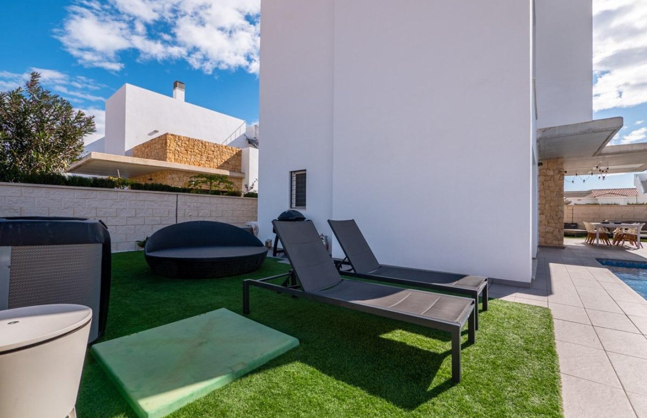 Reventa - Villa de Lujo - Ciudad quesada - Costa blanca sur